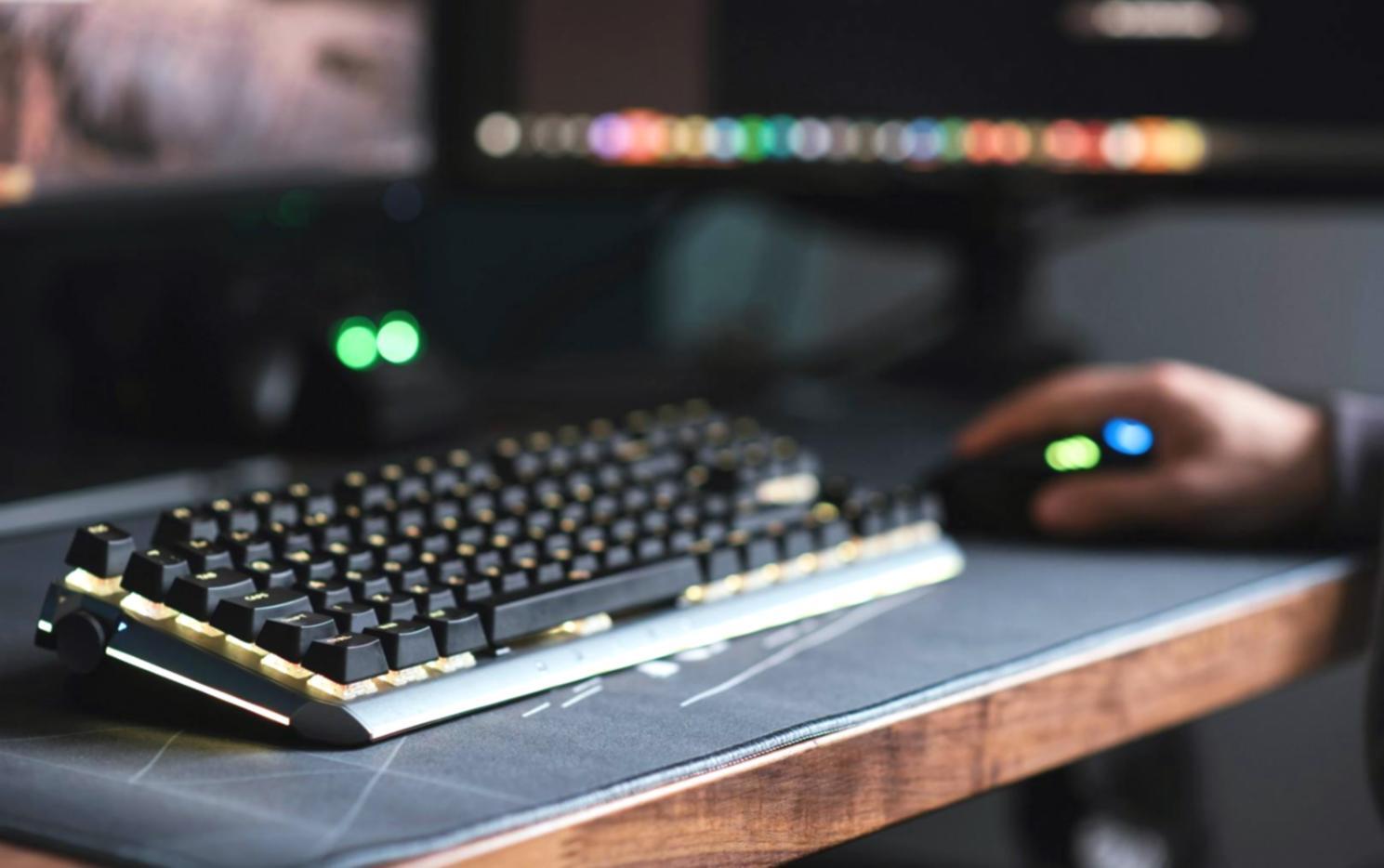 Studierende beim digitalen Lernen